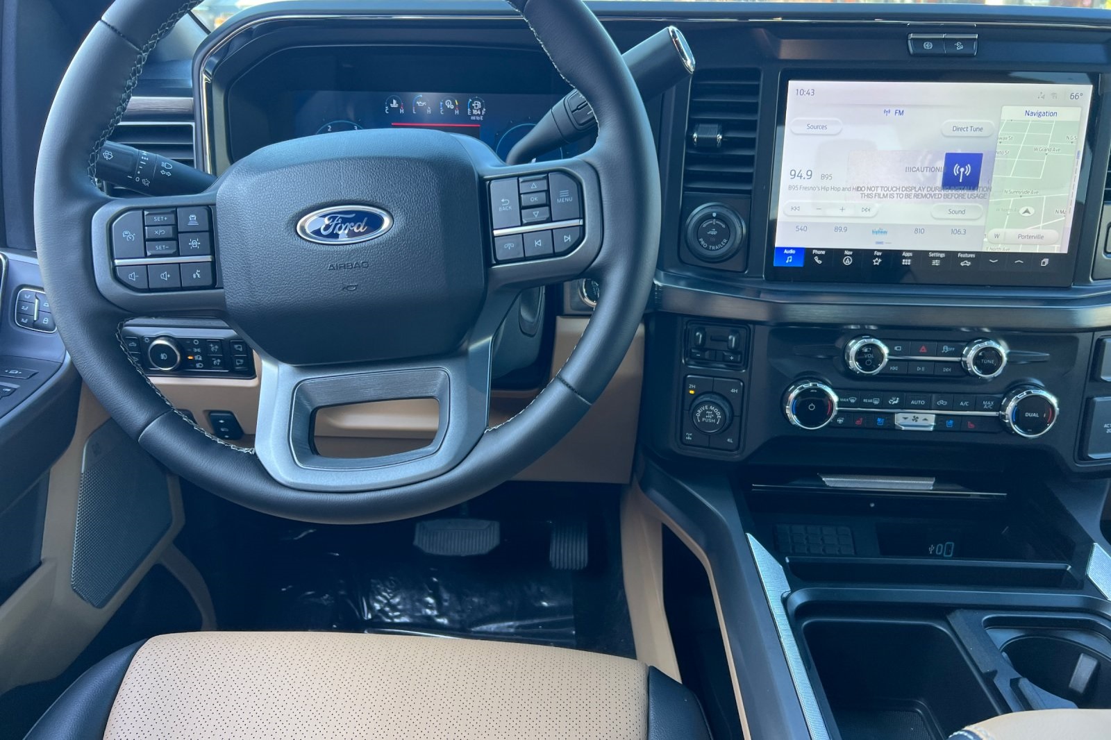 2025 Ford F-250 Lariat photo 15