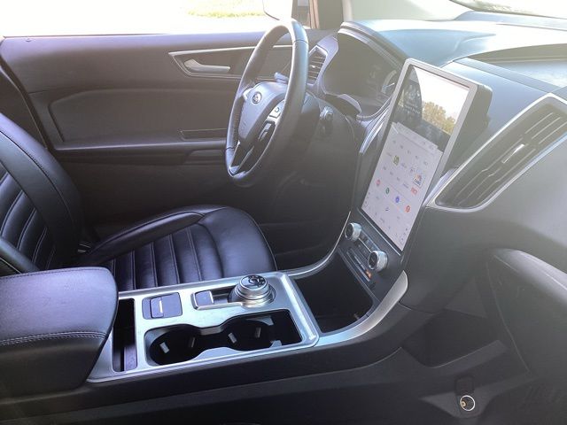 2024 Ford Edge SEL photo 25
