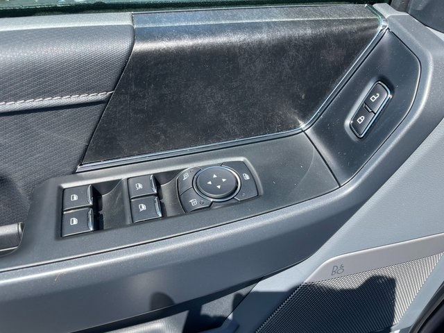 2025 Ford F-150 Lightning photo 14