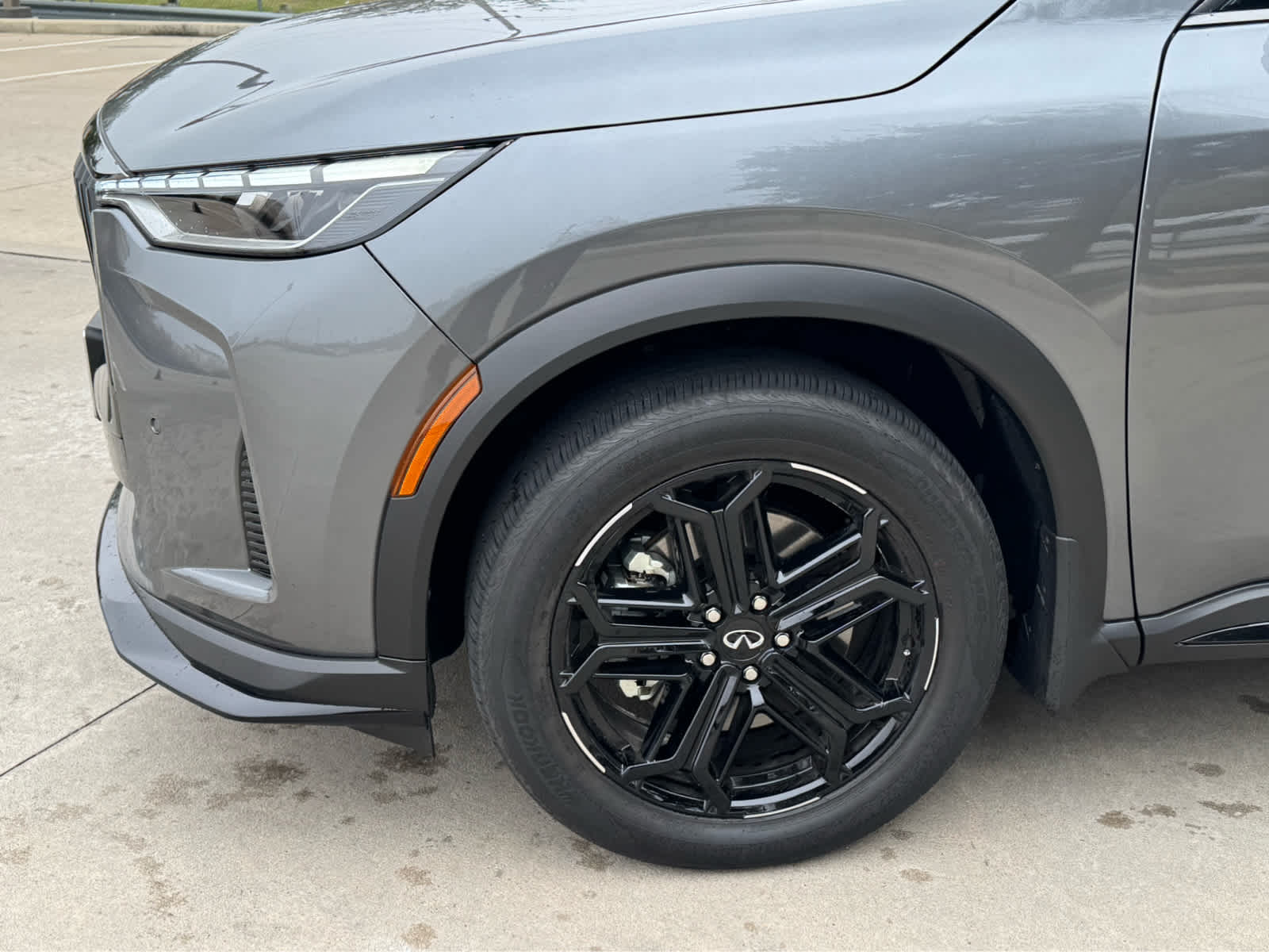 2026 INFINITI QX60 LUXE - Photo 8