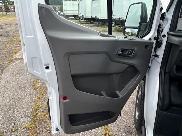 2025 Ford Transit photo 19