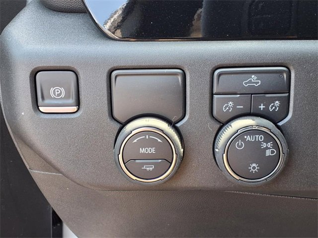 2025 Chevrolet Silverado 1500 LT photo 13