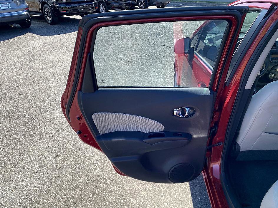 2014 Nissan Versa Note SV photo 13