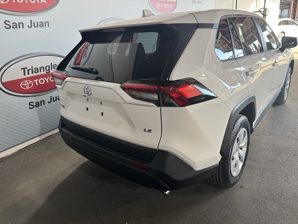 2025 Toyota RAV4 LE photo 14