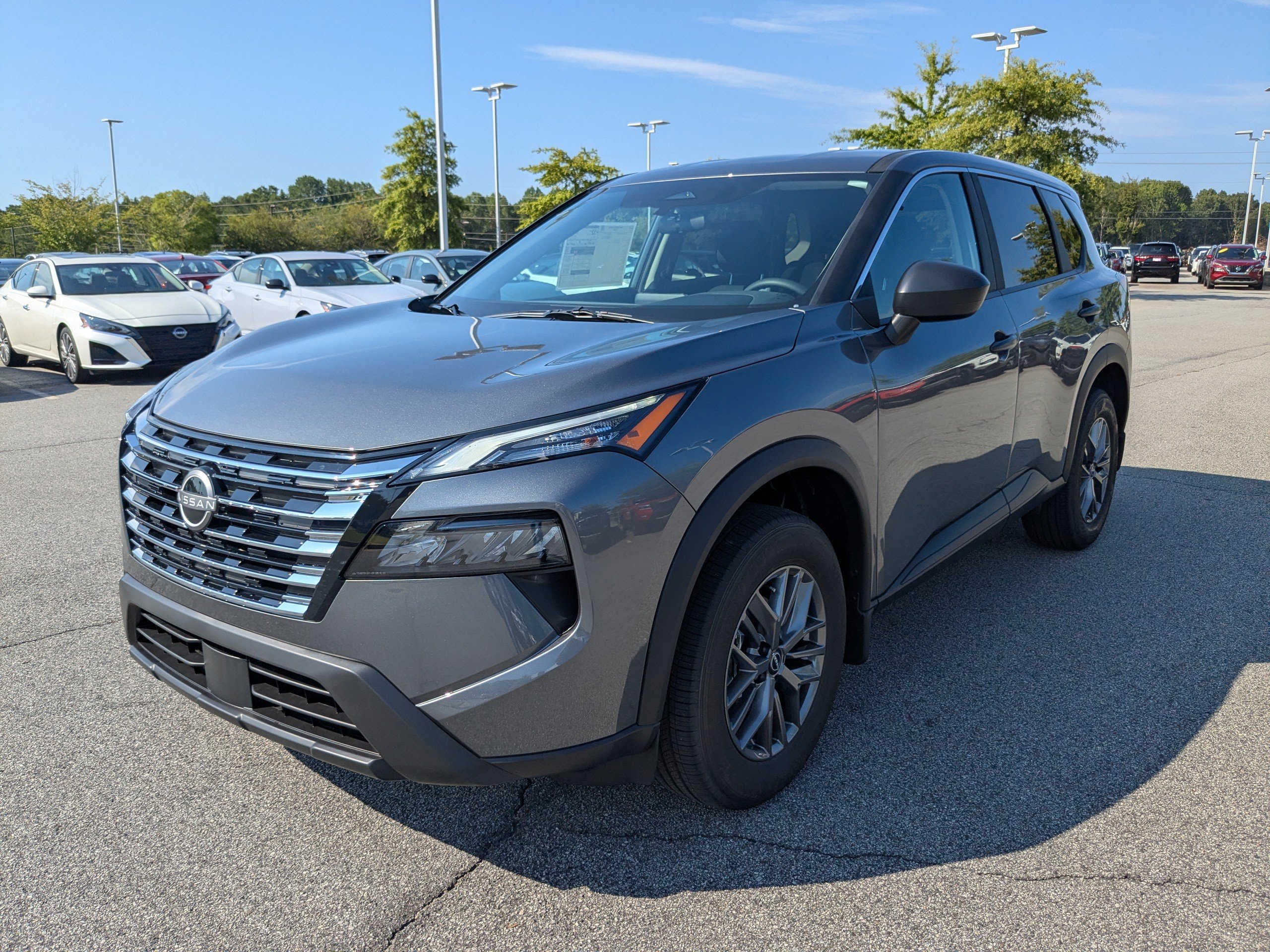 2026 Nissan Rogue S photo 4