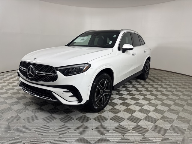 2026 Mercedes Benz GLC 300 4MATIC photo 3