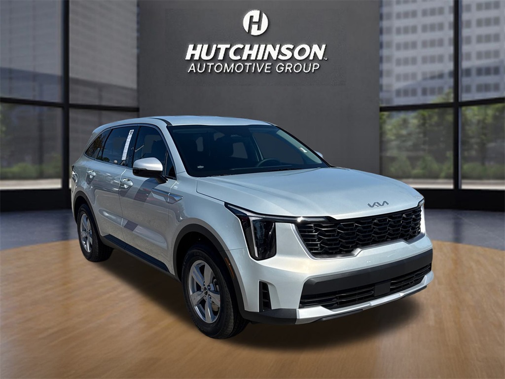 2026 Kia Sorento LX's photo