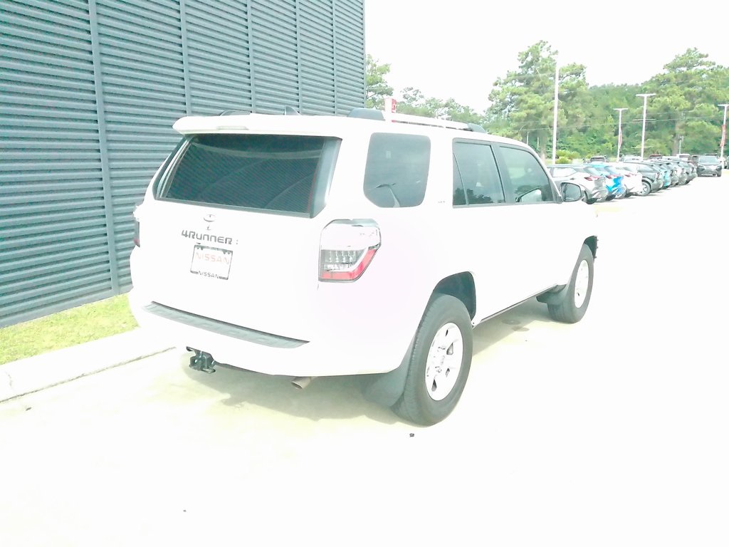 2024 Toyota 4Runner SR5 photo 3