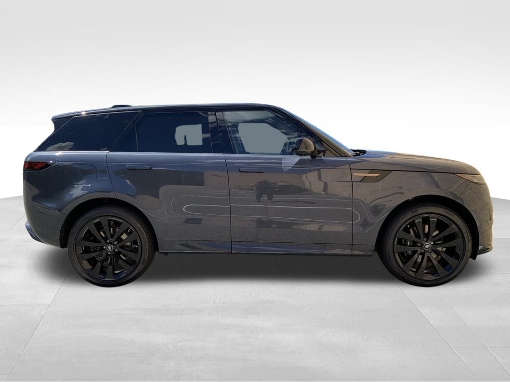 2025 Land Rover Range Rover Sport SE photo 3