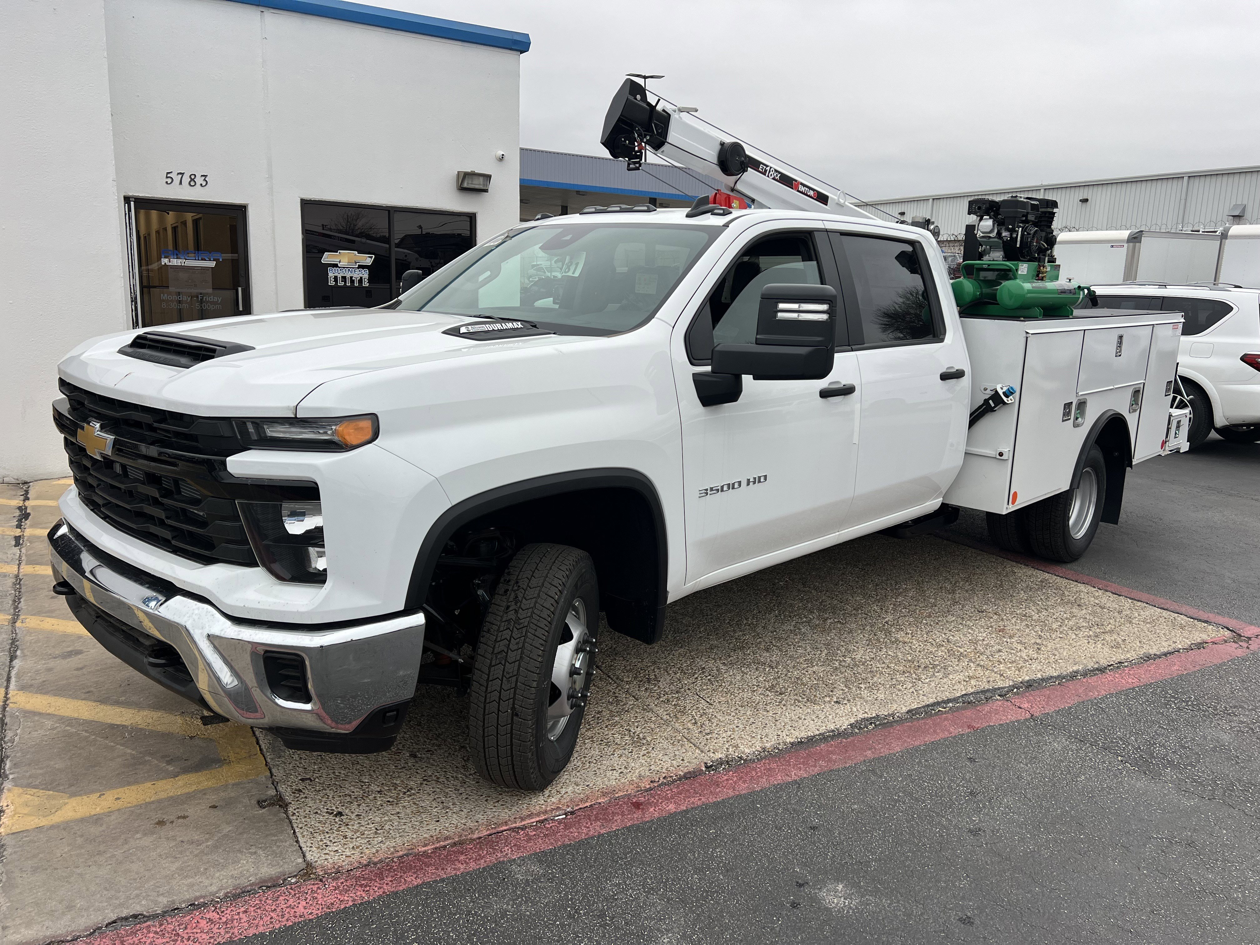 2025 Chevrolet Silverado 3500HD Work Truck's photo