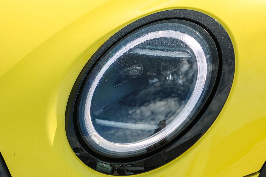 2025 Mini Cooper Signature photo 4