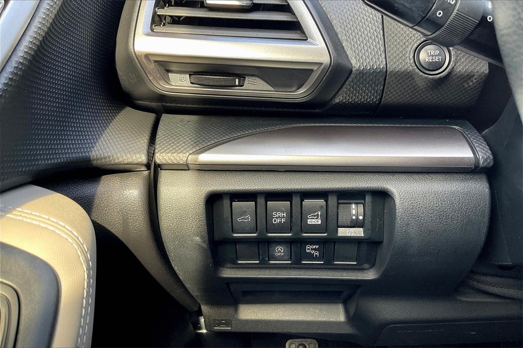2022 Subaru Forester Premium photo 33