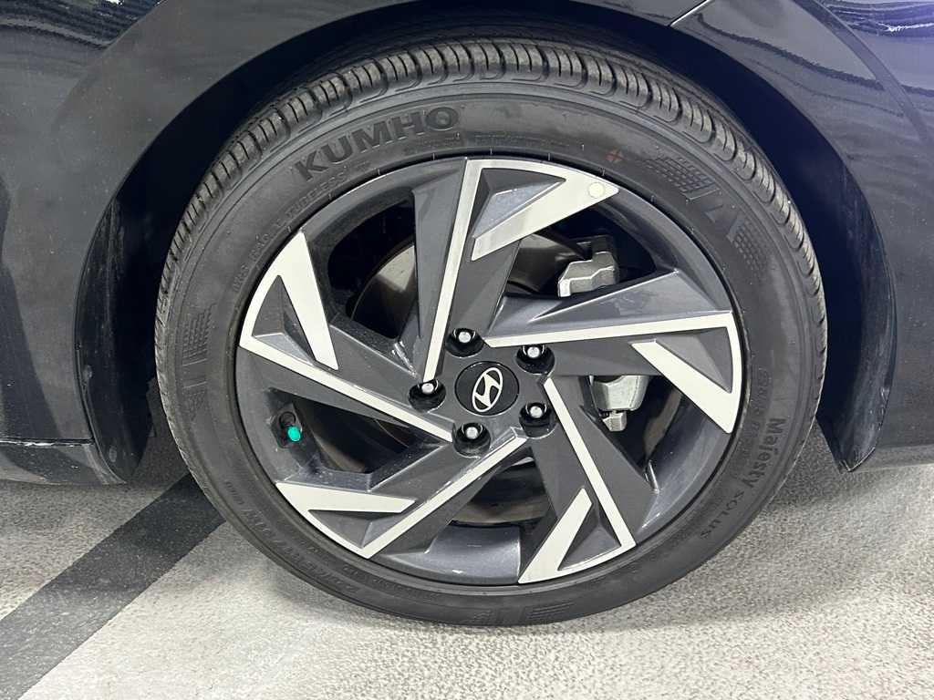 2024 Hyundai Elantra SEL Convenience photo 18