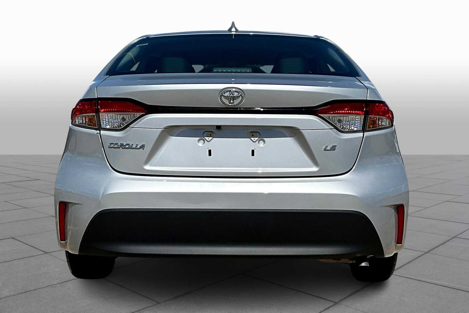 2024 Toyota Corolla LE photo 4