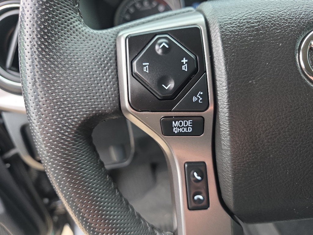 2022 Toyota Tacoma SR5 photo 20