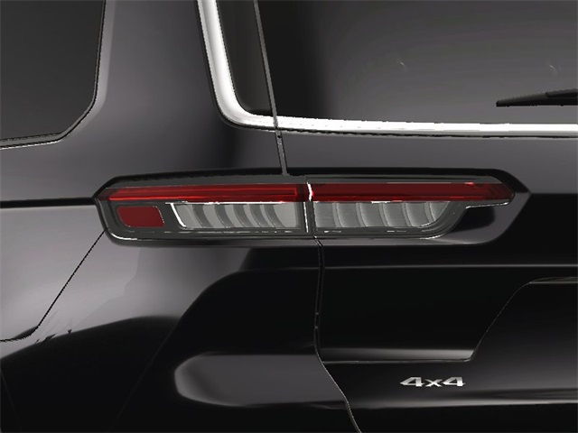 2025 Jeep Grand Cherokee Limited photo 12