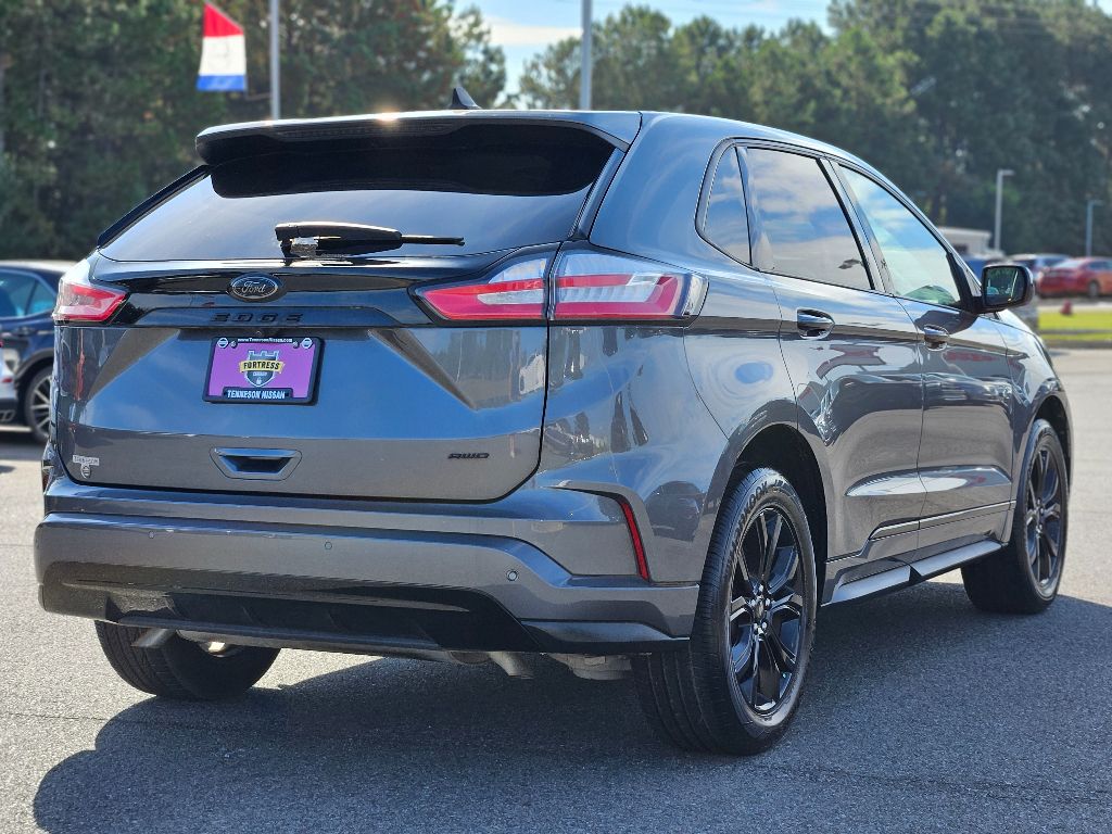 2023 Ford Edge SE photo 3