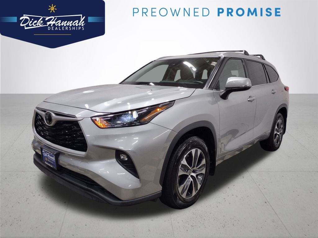 2022 Toyota Highlander XLE's photo