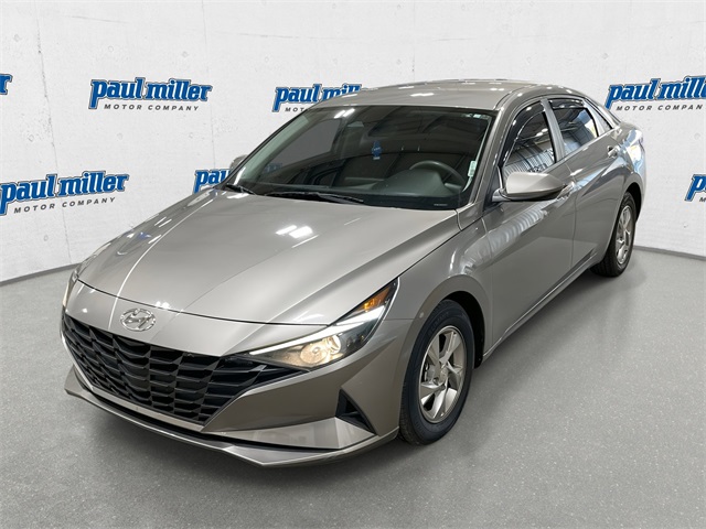 2022 Hyundai Elantra SE