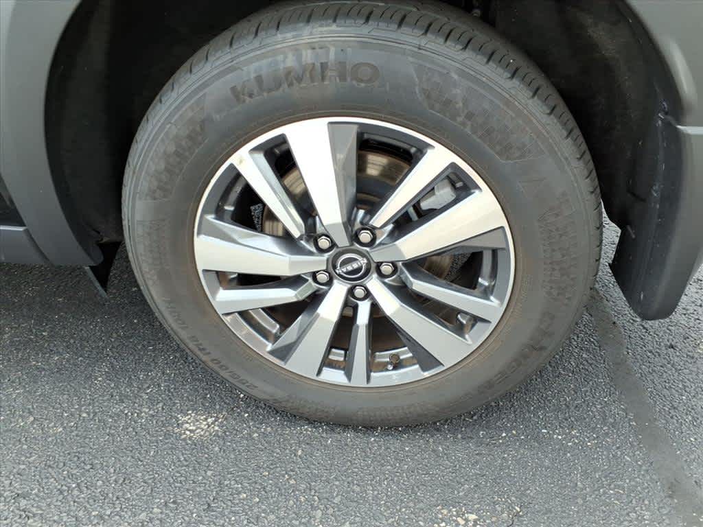 2024 Nissan Pathfinder SL photo 7