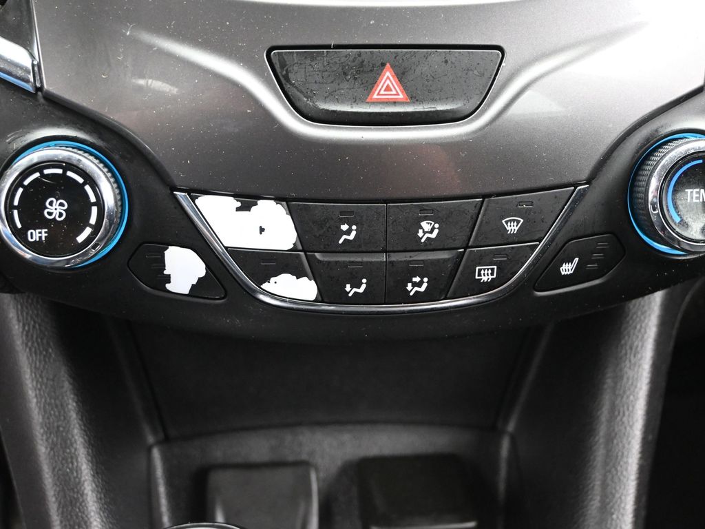 2017 Chevrolet Cruze LT photo 13