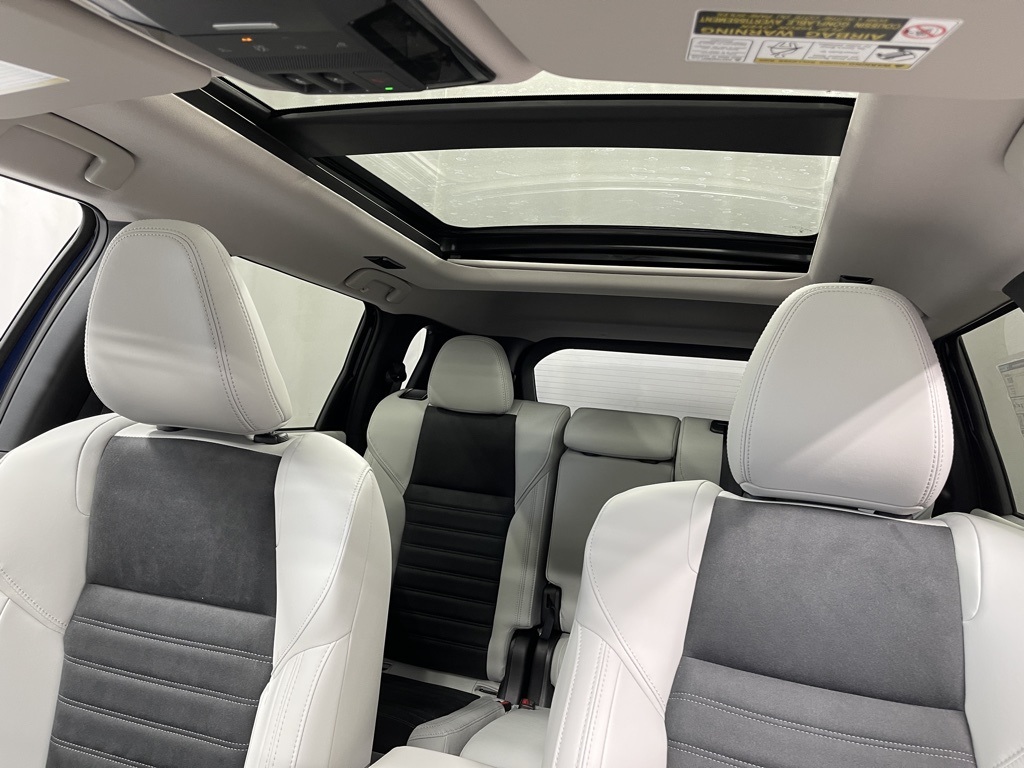 2025 Mitsubishi Outlander SE photo 9