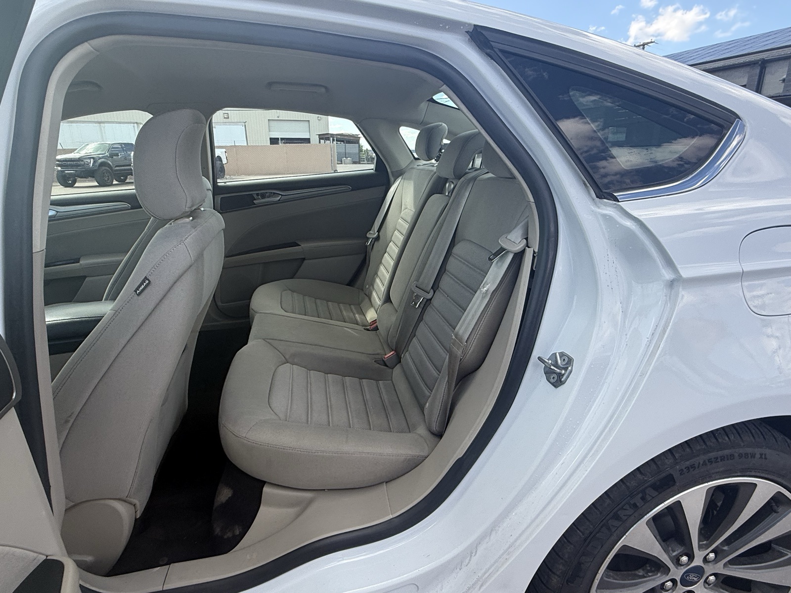 2019 Ford Fusion SE photo 9