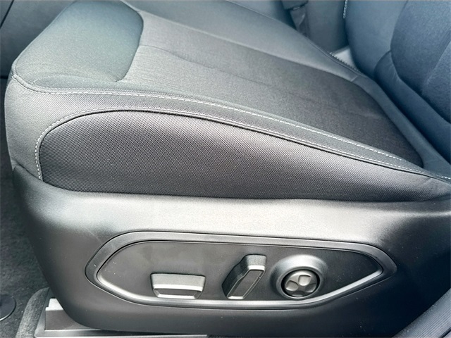 2025 Jeep Grand Cherokee Laredo photo 16