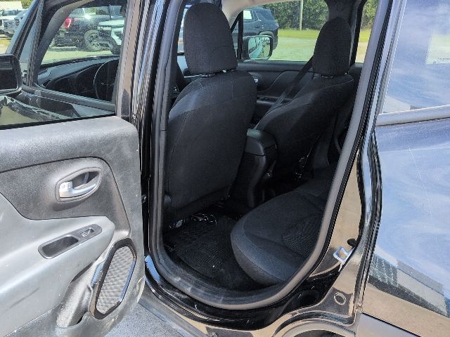 2018 Jeep Renegade Latitude North Edition photo 7