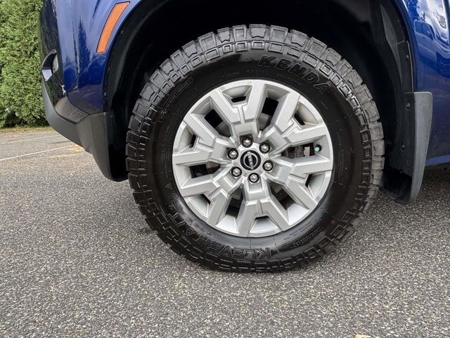 2023 Nissan Frontier SV photo 9