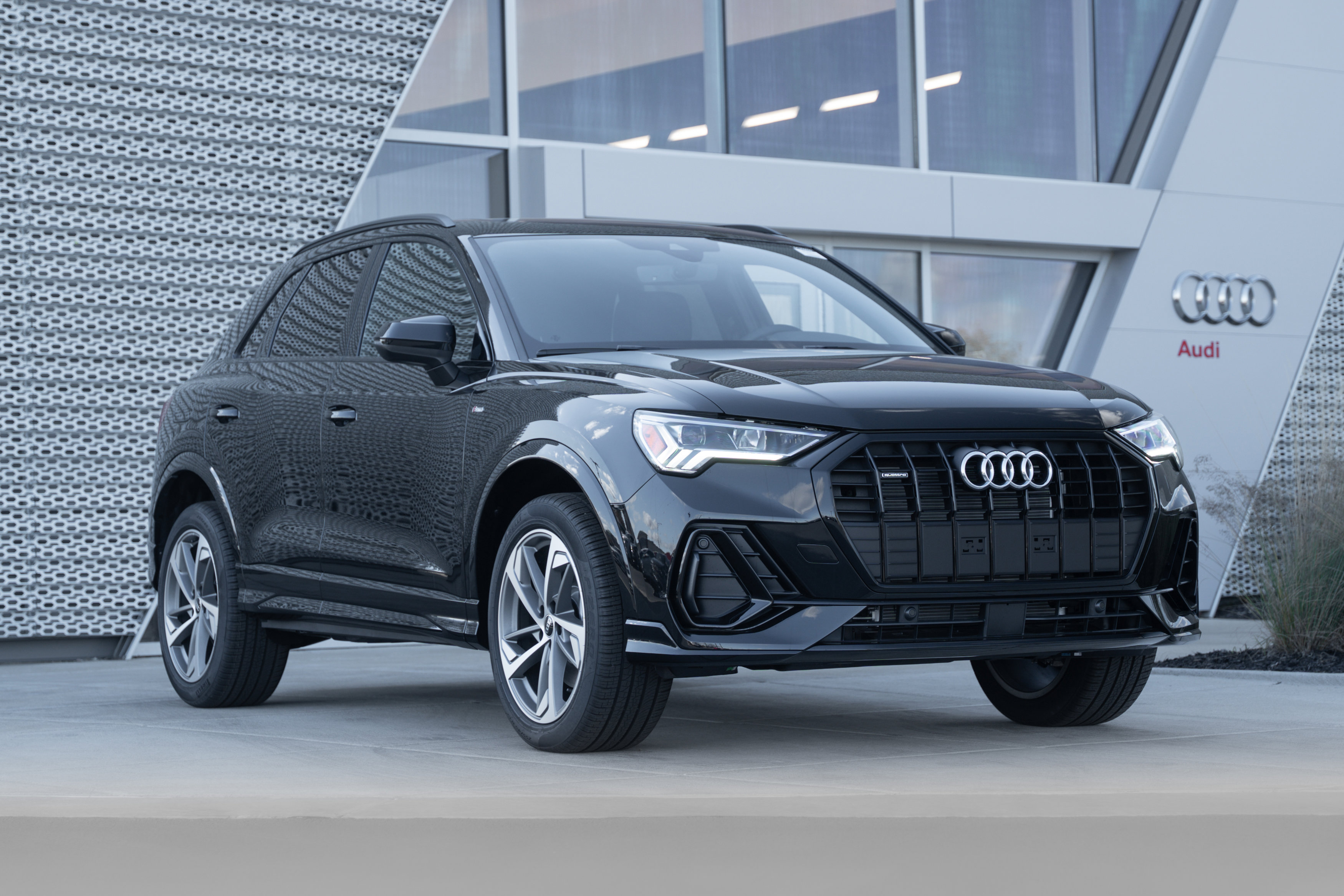 2025 Audi Q3 S Line Premium's photo