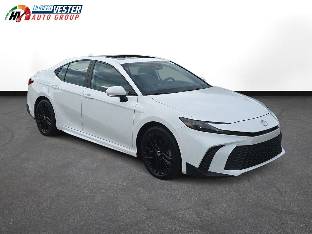 2025 Toyota Camry SE photo 4