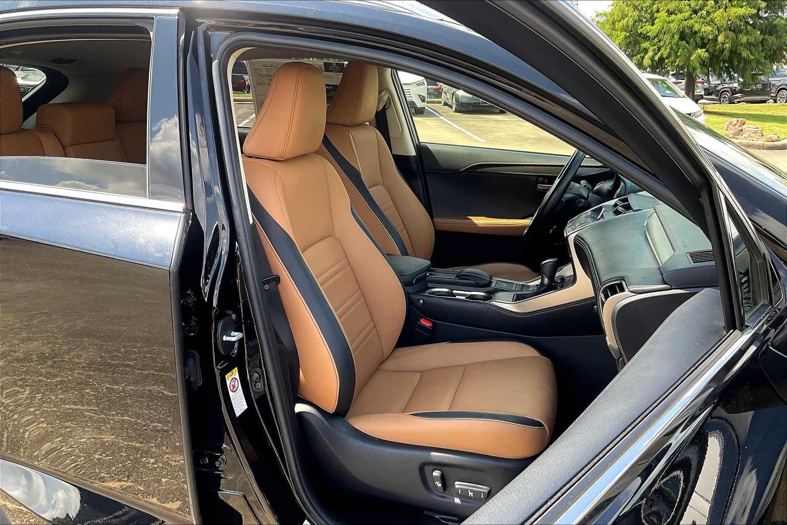 2017 Lexus NX 200t Luxury photo 7