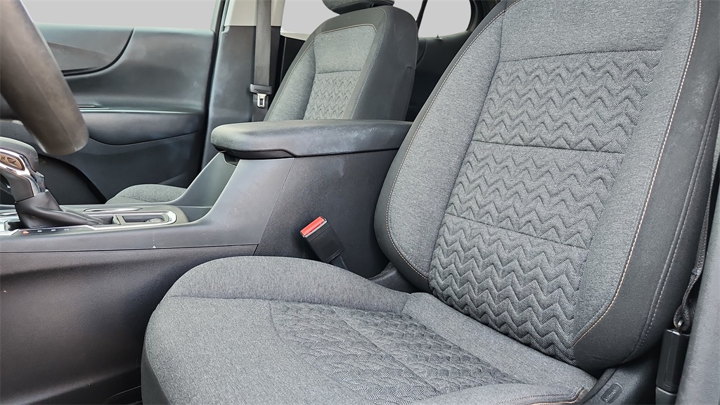 2024 Chevrolet Equinox LT photo 16