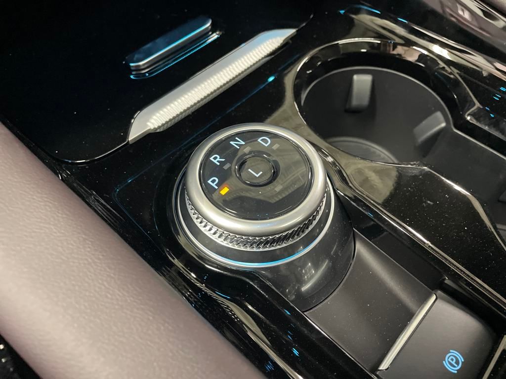 2025 Ford Explorer Platinum photo 19