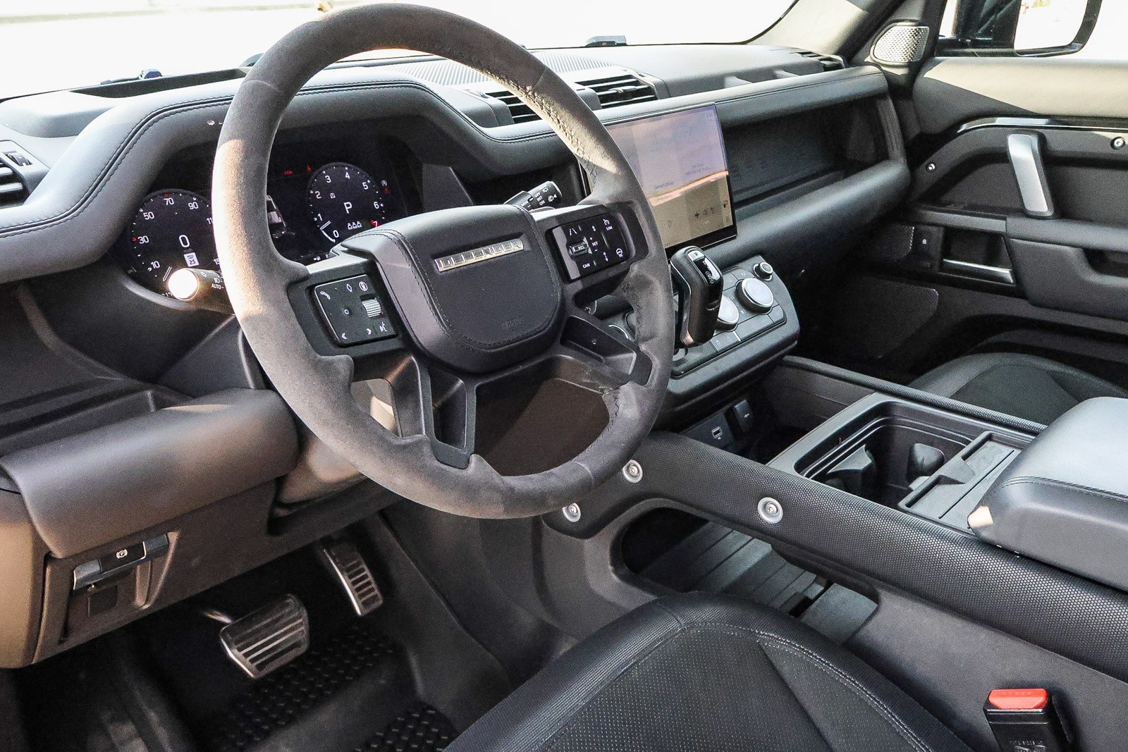 2024 Land Rover Defender 110 V8 photo 17