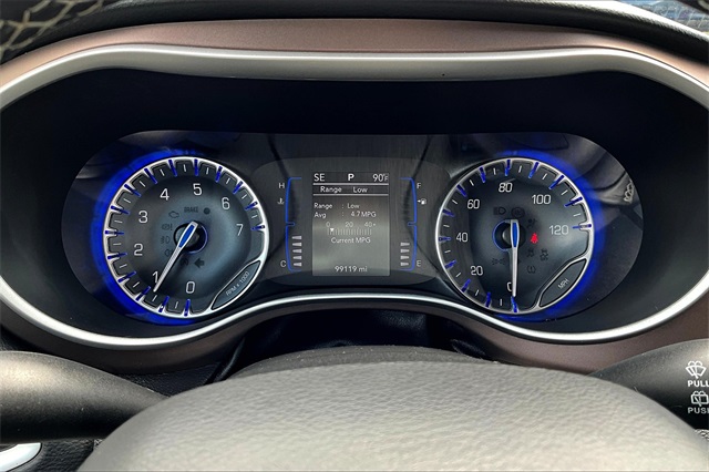 2022 Chrysler Voyager LX photo 18