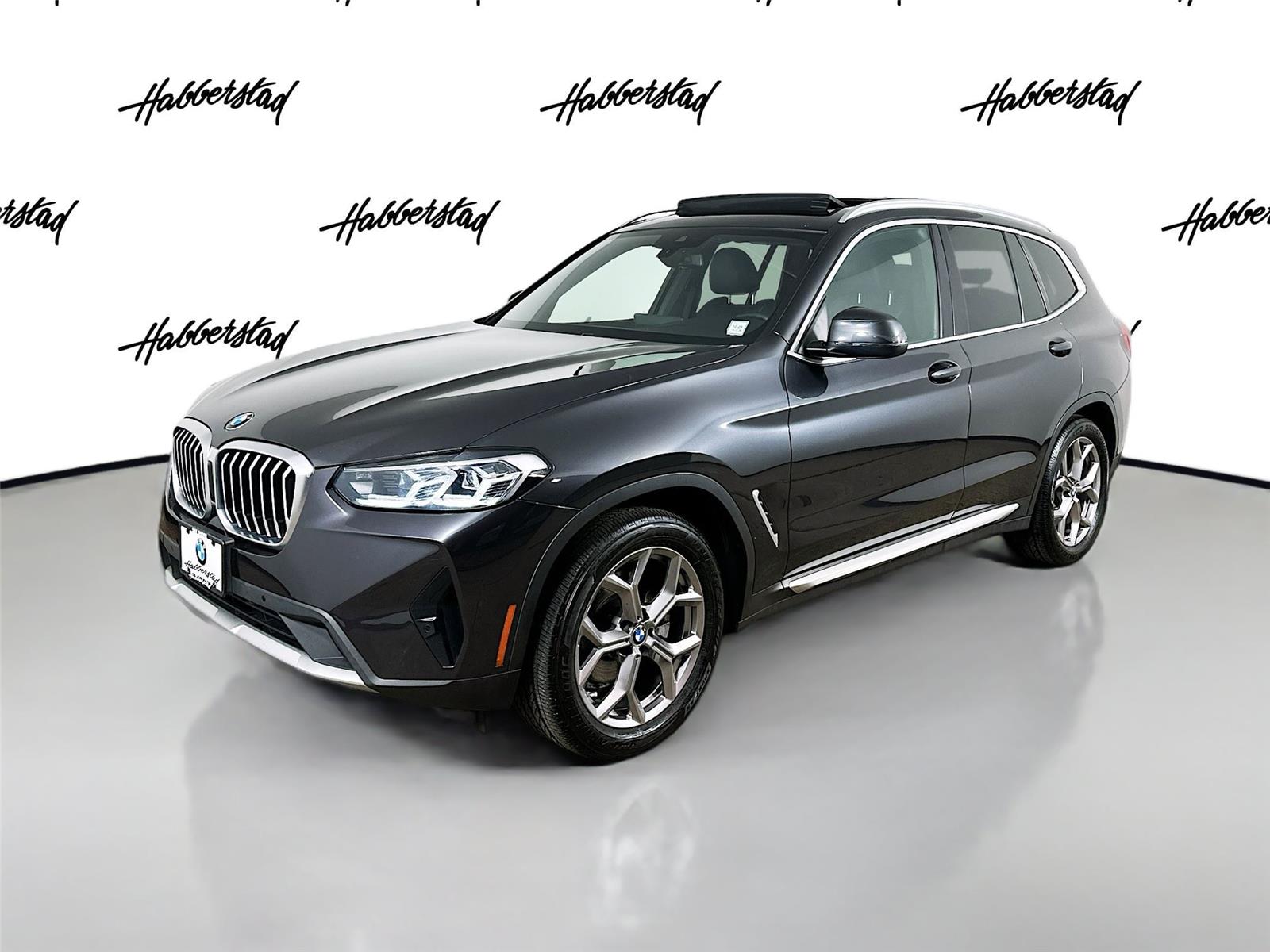 2022 BMW X3 30i's photo