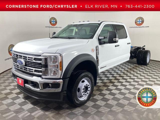 2025 Ford F-550 Super Duty Chassis Cab XLT's photo