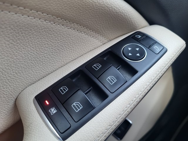 2018 Mercedes Benz CLA 250 photo 28