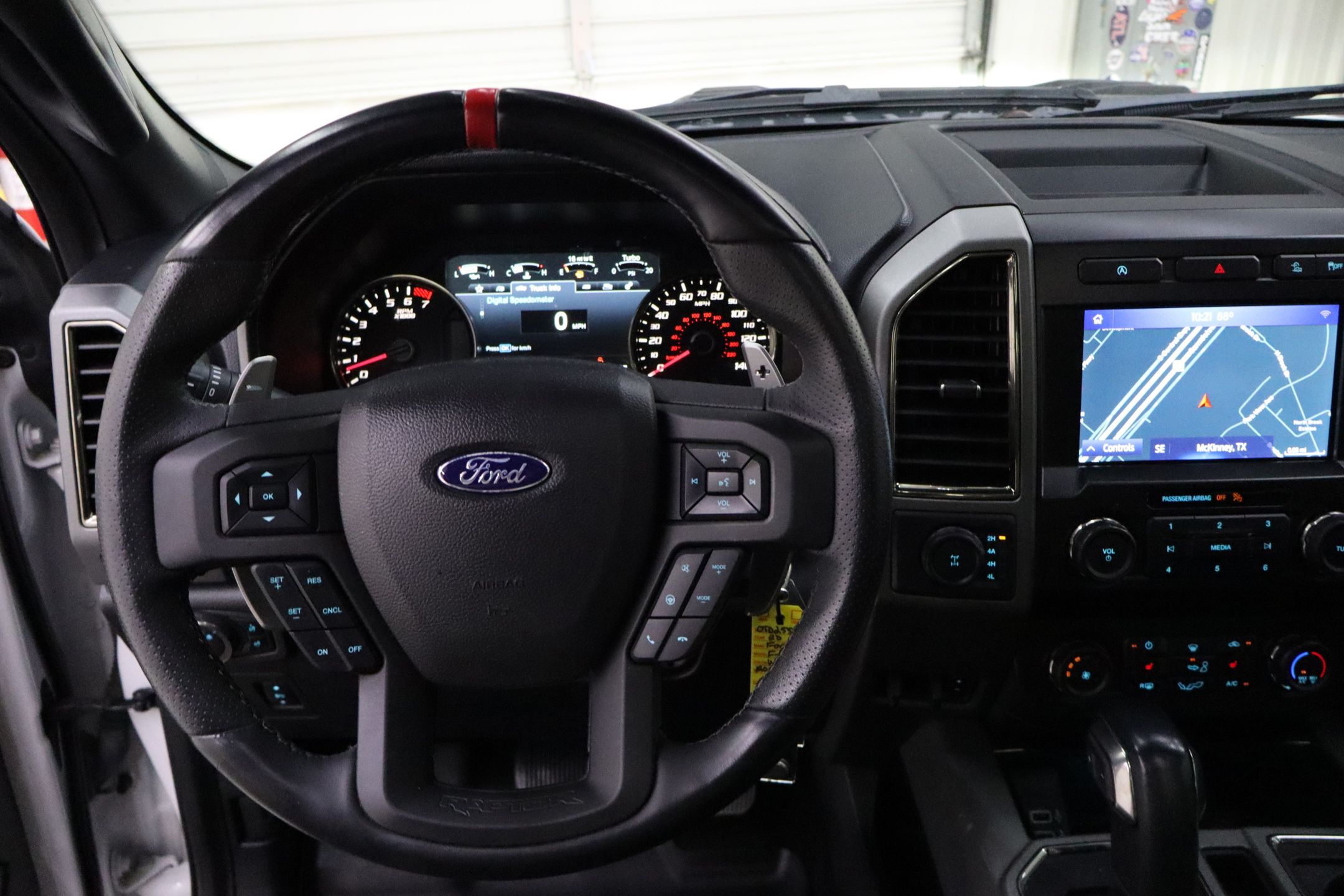 2020 Ford F-150 Raptor photo 16