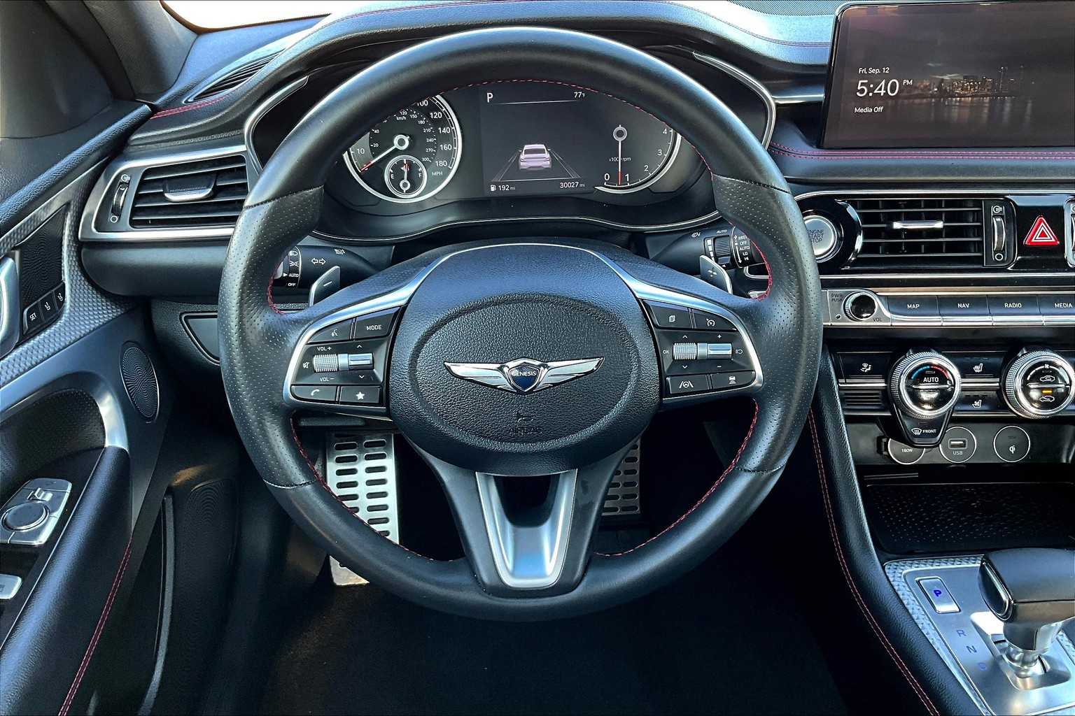 2023 Genesis G70 3.3T photo 5