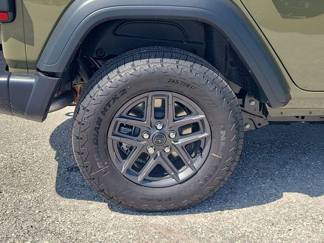 2025 Jeep Wrangler photo 17