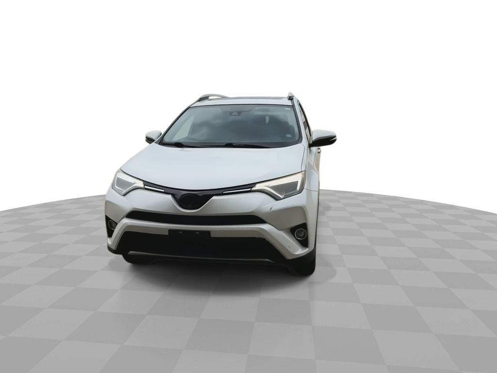 2016 Toyota RAV4 Limited photo 3
