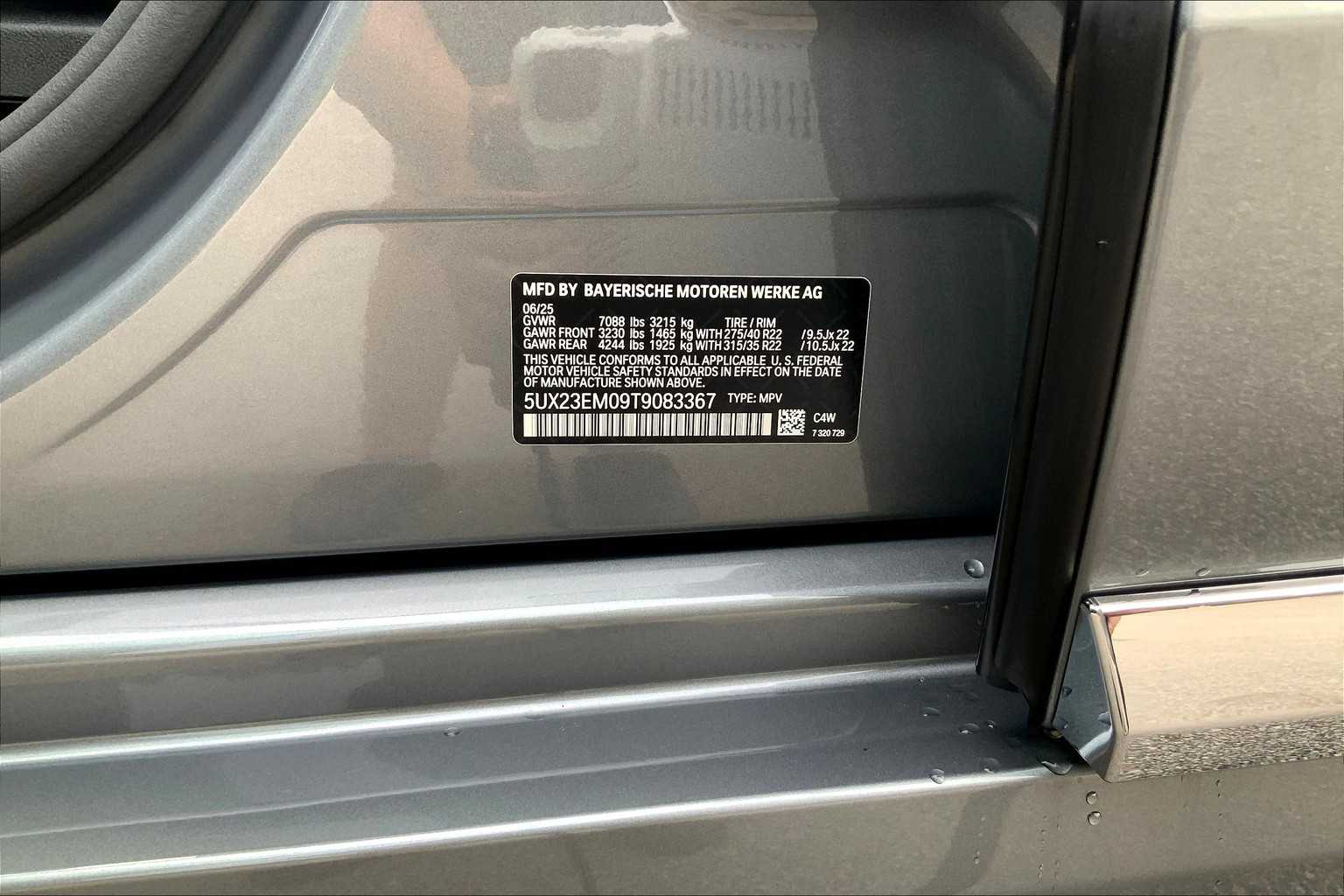 New 2026 Skyscraper Grey Metallic BMW xDrive40i image 18