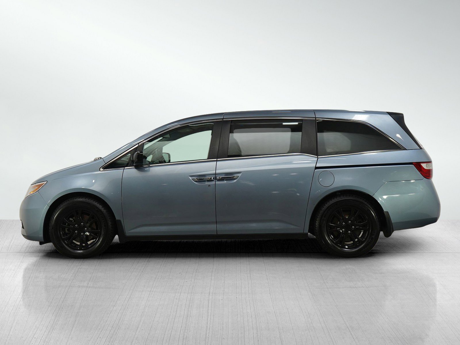 Used 2011 Honda Odyssey EX-L with VIN 5FNRL5H60BB080618 for sale in Burnsville, Minnesota