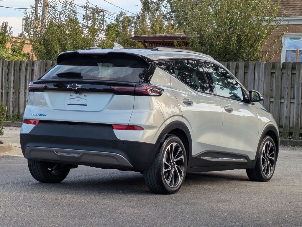 2022 Chevrolet Bolt EUV Premier photo 6