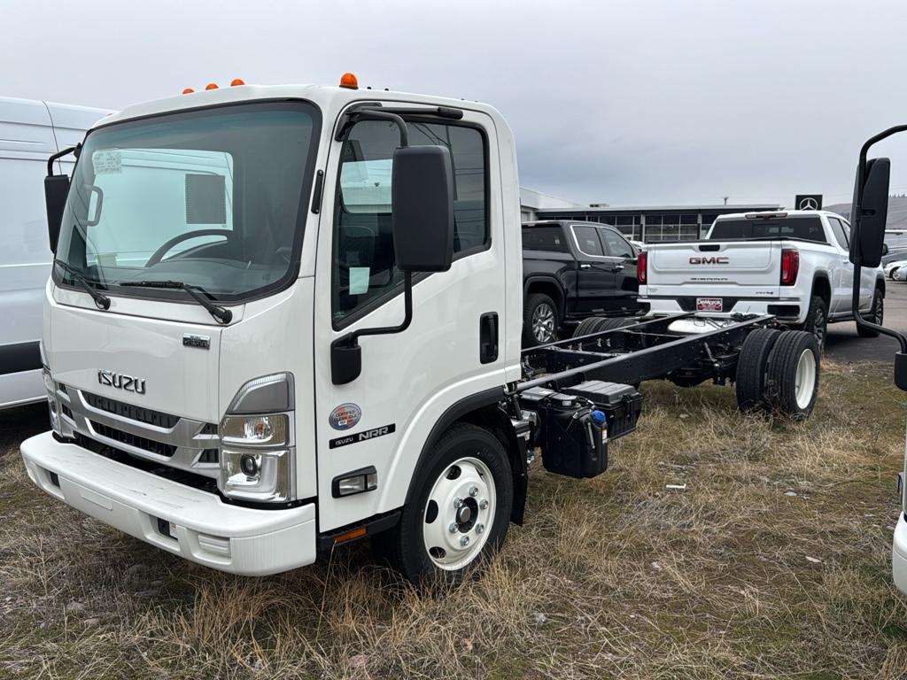 2023 Isuzu NRR photo 2
