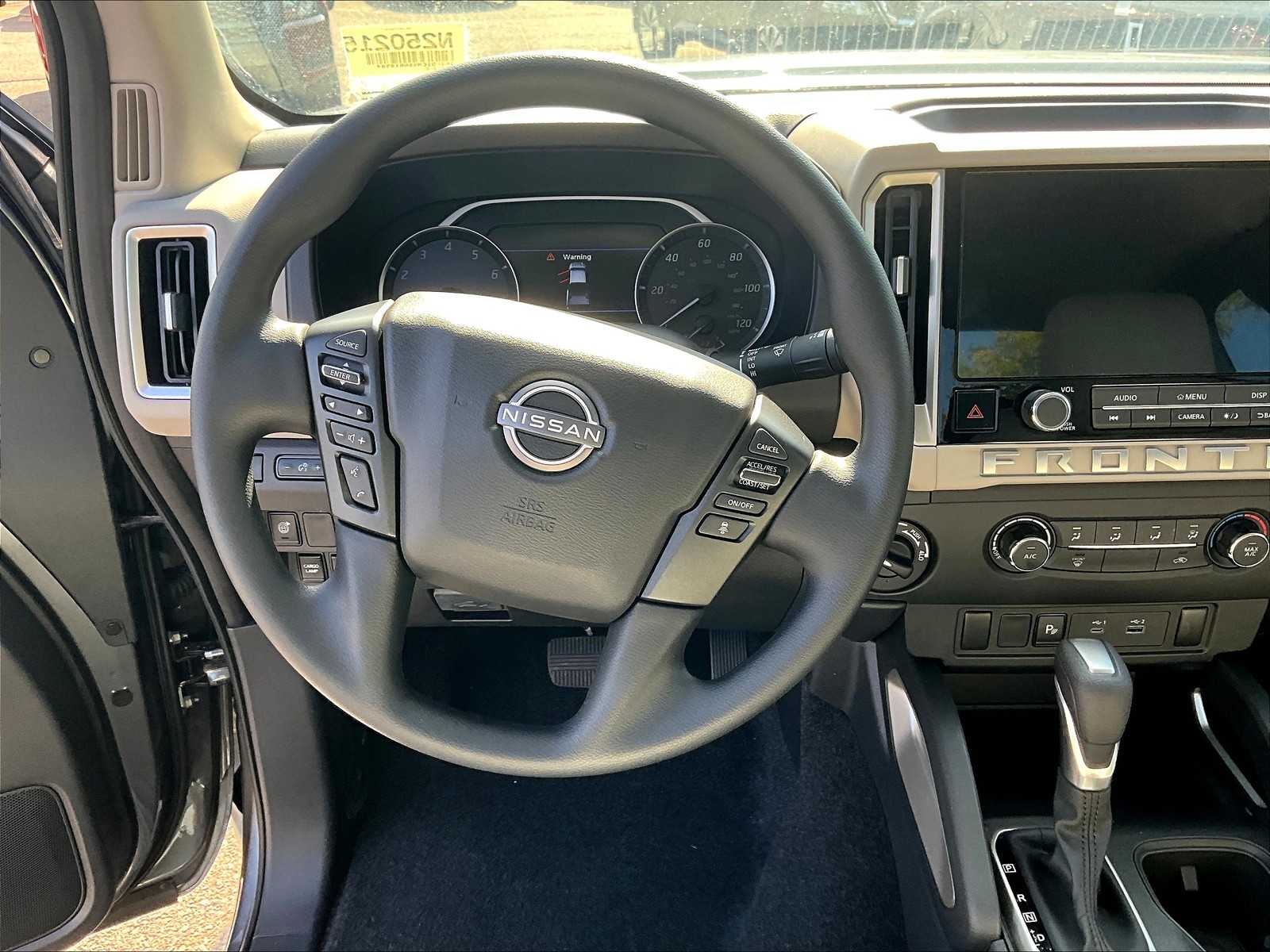 2025 Nissan Frontier SV photo 12