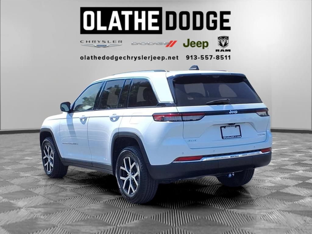 2023 Jeep Grand Cherokee Limited photo 2